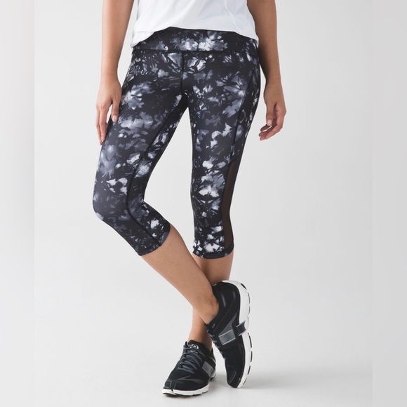 Lululemon Sun Runner Crop - Picture 5 of 8